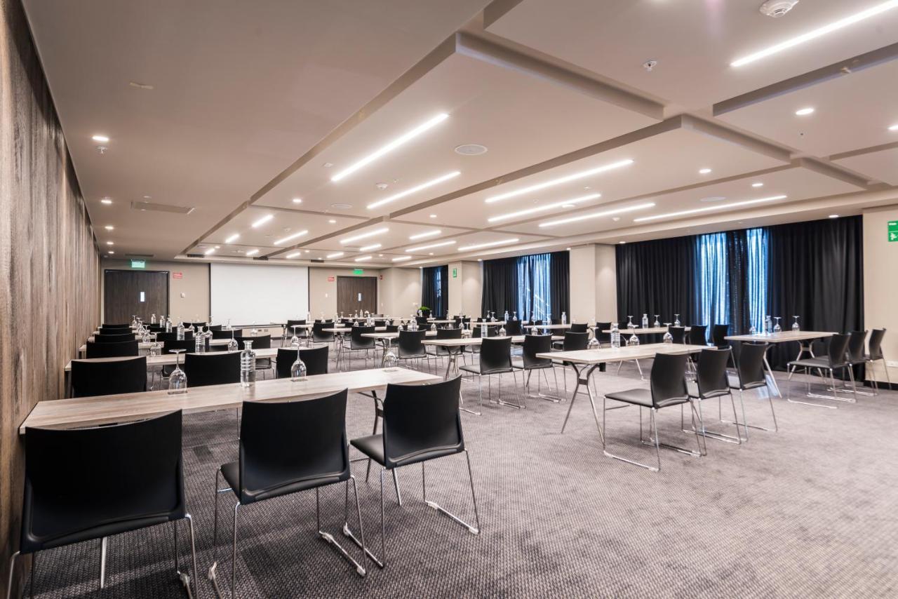 Movich Hotel Las Lomas Рионегро Екстериор снимка Meeting room