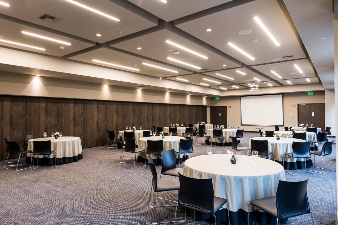 Movich Hotel Las Lomas Рионегро Екстериор снимка Meeting room