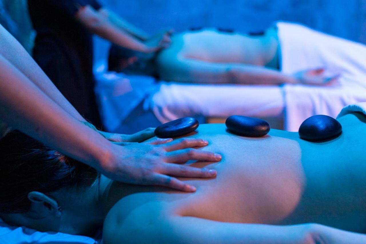 Movich Hotel Las Lomas Рионегро Екстериор снимка Hot stone massage